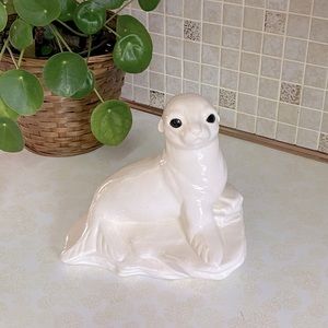 Vintage Ceramic‎ Harp Seal on rock sculpture figurine made in Canada